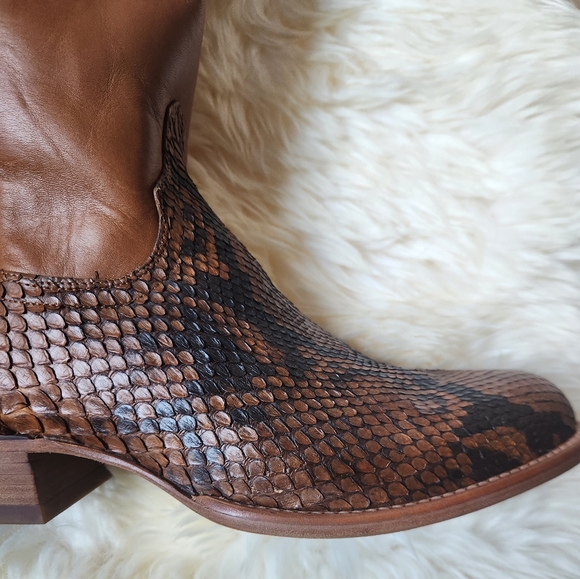 Tecovas- Python Billy Boot - Picture 5 of 12